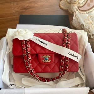 Chanel 22P Small Red Caviar Classic Ghw